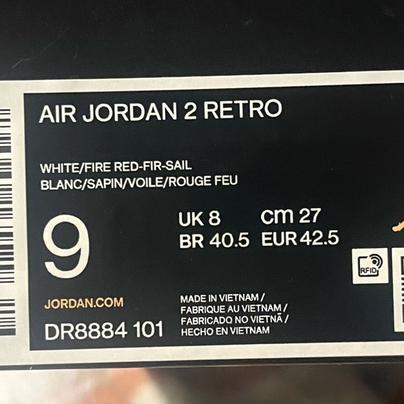 Jordan White and Red Sneakers Classic Basketball Design - Picture 6 of 6